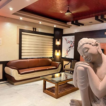 Hotel Lee Garden Near To Blue Flag Beach 500 Mtrs Пурі Екстер'єр фото