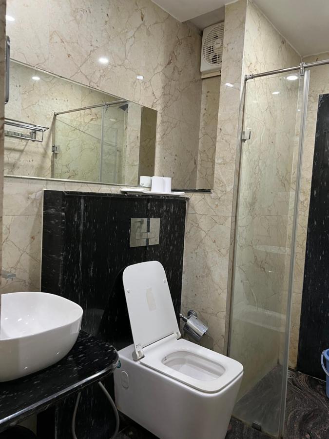 Hotel Lee Garden Near To Blue Flag Beach 500 Mtrs Пурі Екстер'єр фото