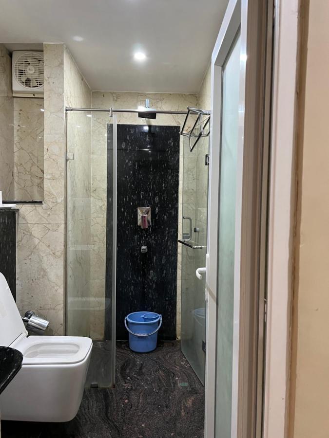 Hotel Lee Garden Near To Blue Flag Beach 500 Mtrs Пурі Екстер'єр фото
