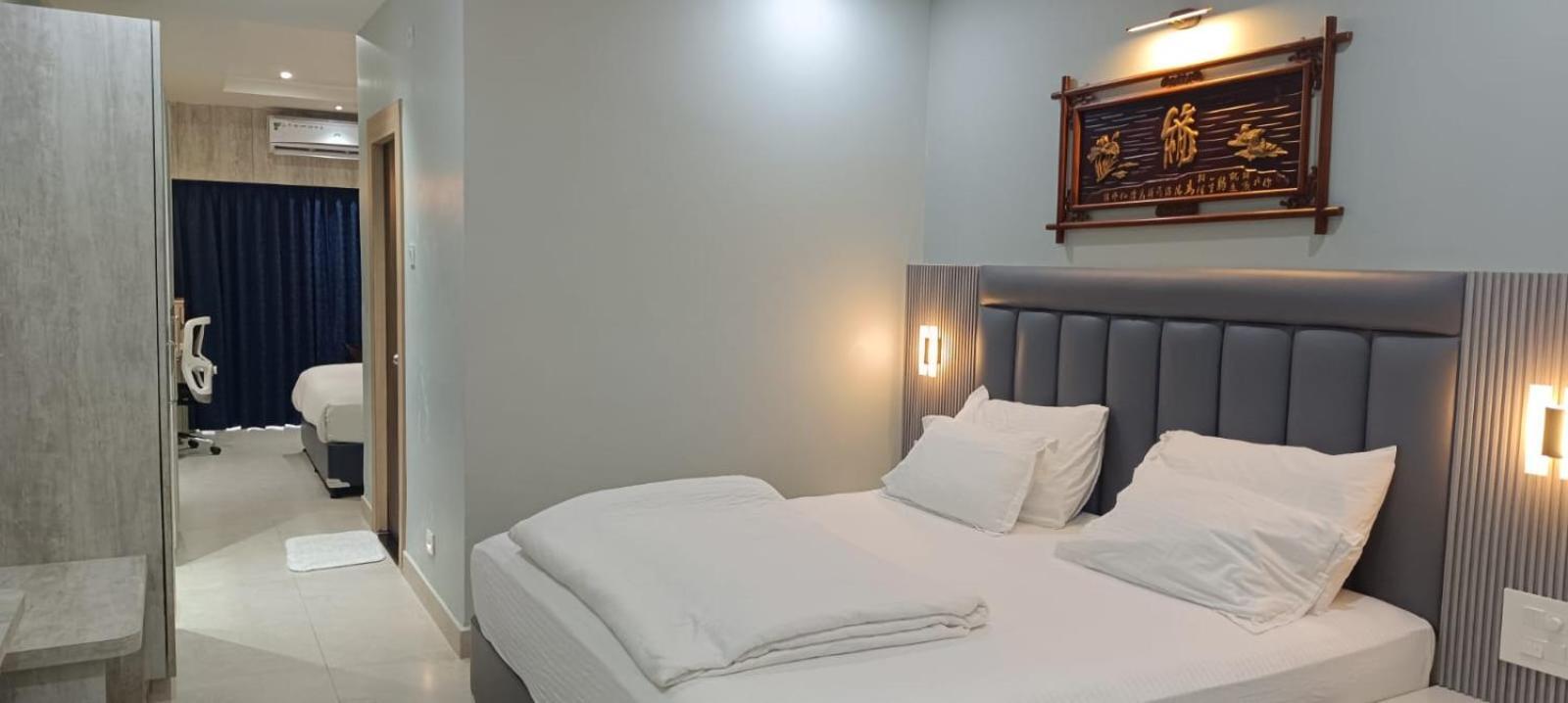 Hotel Lee Garden Near To Blue Flag Beach 500 Mtrs Пурі Екстер'єр фото